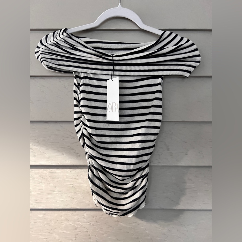 Zara black and white Striped Knit Top size S